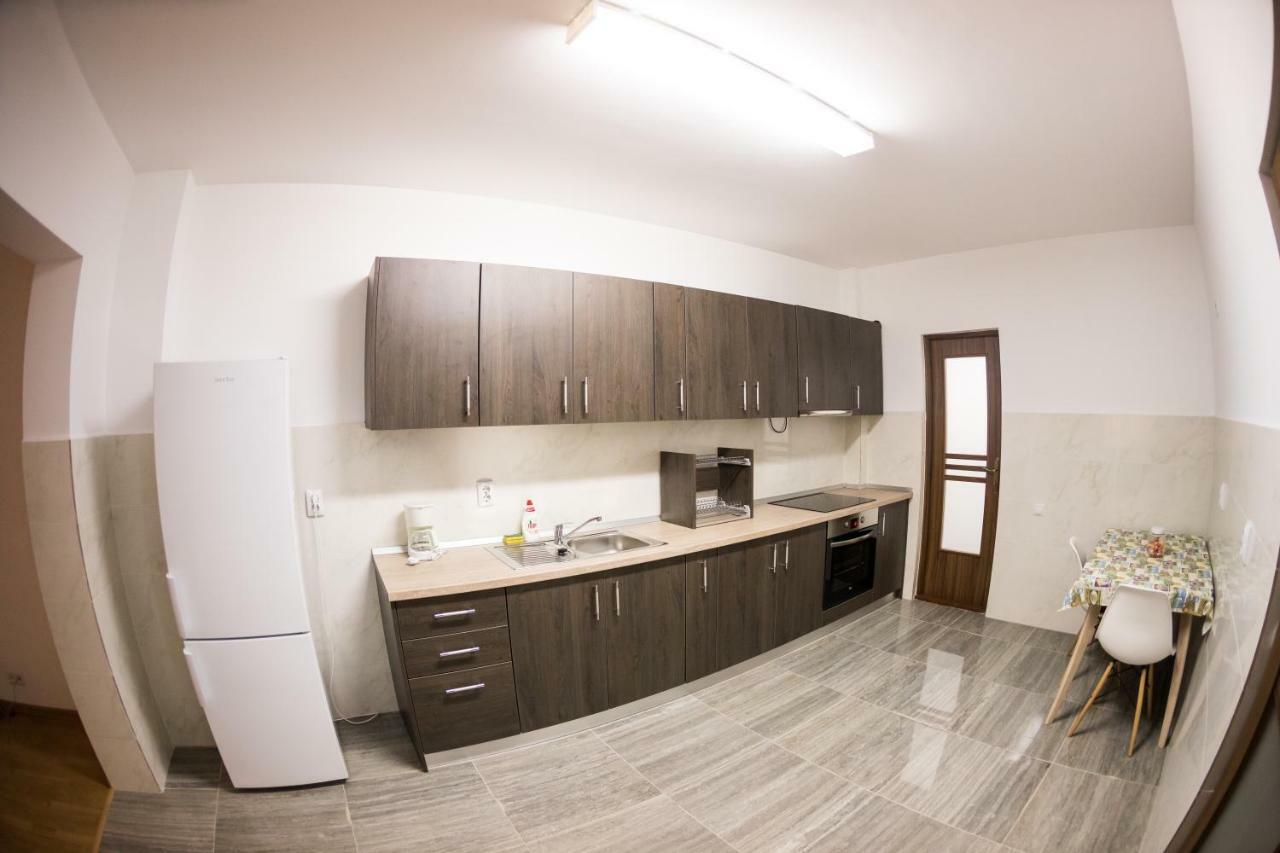 Travel Homzzz Apartments Târgu-Mureş Exterior foto